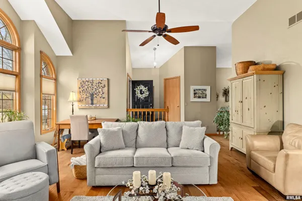 $560,000 | 377 Ten Mile Creek Road, East Peoria, IL 61611