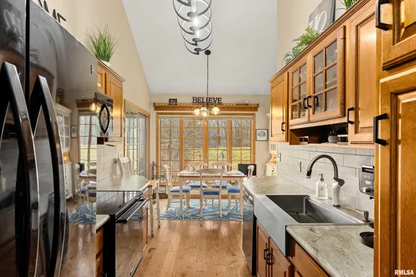 $560,000 | 377 Ten Mile Creek Road, East Peoria, IL 61611