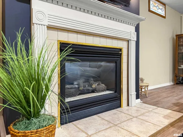 $560,000 | 377 Ten Mile Creek Road, East Peoria, IL 61611