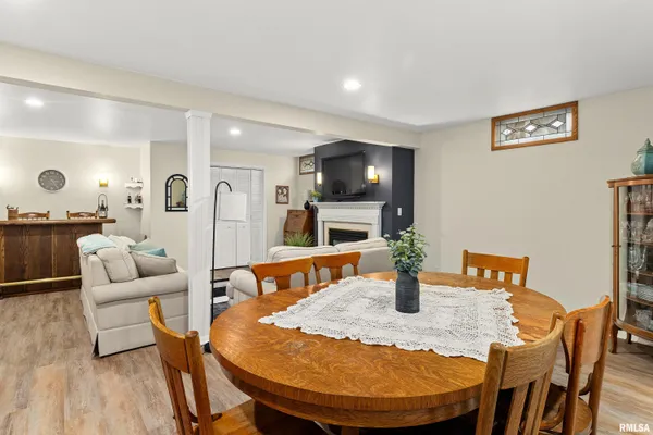 $560,000 | 377 Ten Mile Creek Road, East Peoria, IL 61611