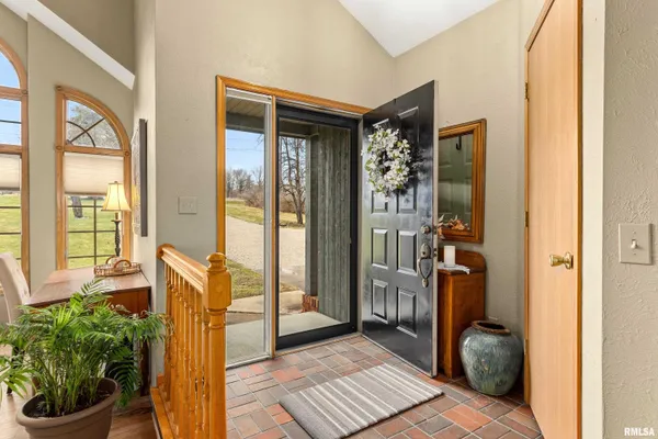 $560,000 | 377 Ten Mile Creek Road, East Peoria, IL 61611