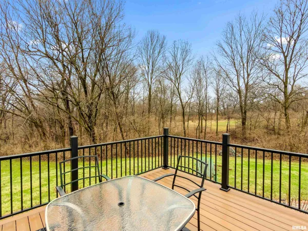 $560,000 | 377 Ten Mile Creek Road, East Peoria, IL 61611