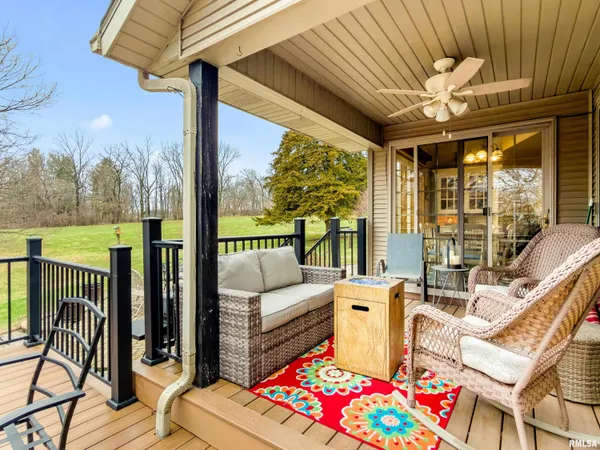 $560,000 | 377 Ten Mile Creek Road, East Peoria, IL 61611