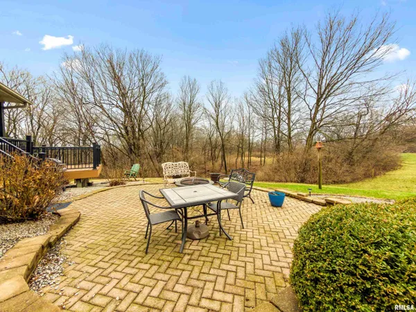 $560,000 | 377 Ten Mile Creek Road, East Peoria, IL 61611