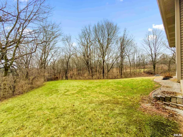 $560,000 | 377 Ten Mile Creek Road, East Peoria, IL 61611