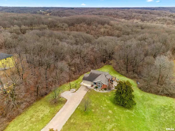 $560,000 | 377 Ten Mile Creek Road, East Peoria, IL 61611