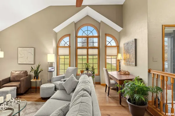 $560,000 | 377 Ten Mile Creek Road, East Peoria, IL 61611