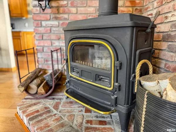 $560,000 | 377 Ten Mile Creek Road, East Peoria, IL 61611