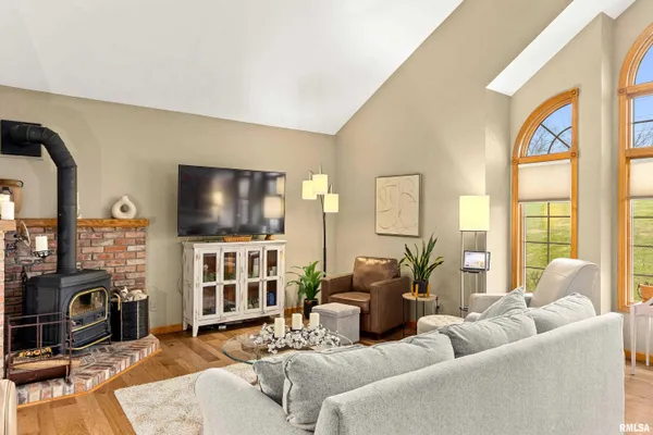 $560,000 | 377 Ten Mile Creek Road, East Peoria, IL 61611