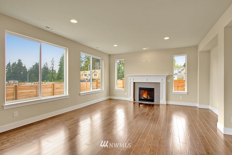 4402 ( 22) 225th Place Southeast Bothell, WA 98021 - Photo 2 of 24 Gallery Image 2