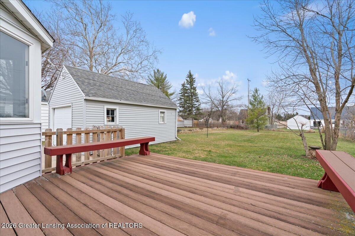 3423 Upton Road Lansing, MI 48917 - Photo 25 of 40 25-Media Jett - 29