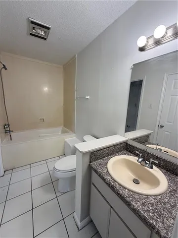 $1,100 | 117 Antibes Street East, Mandeville, LA 70448