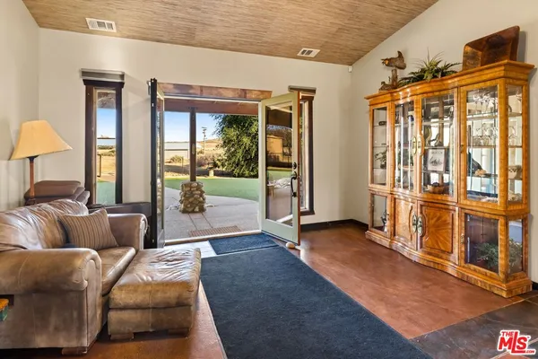 $1,200,000 | 13750 Cuyama Highway, Cuyama, CA 93254