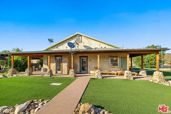 $1,200,000 | 13750 Cuyama Highway, Cuyama, CA 93254