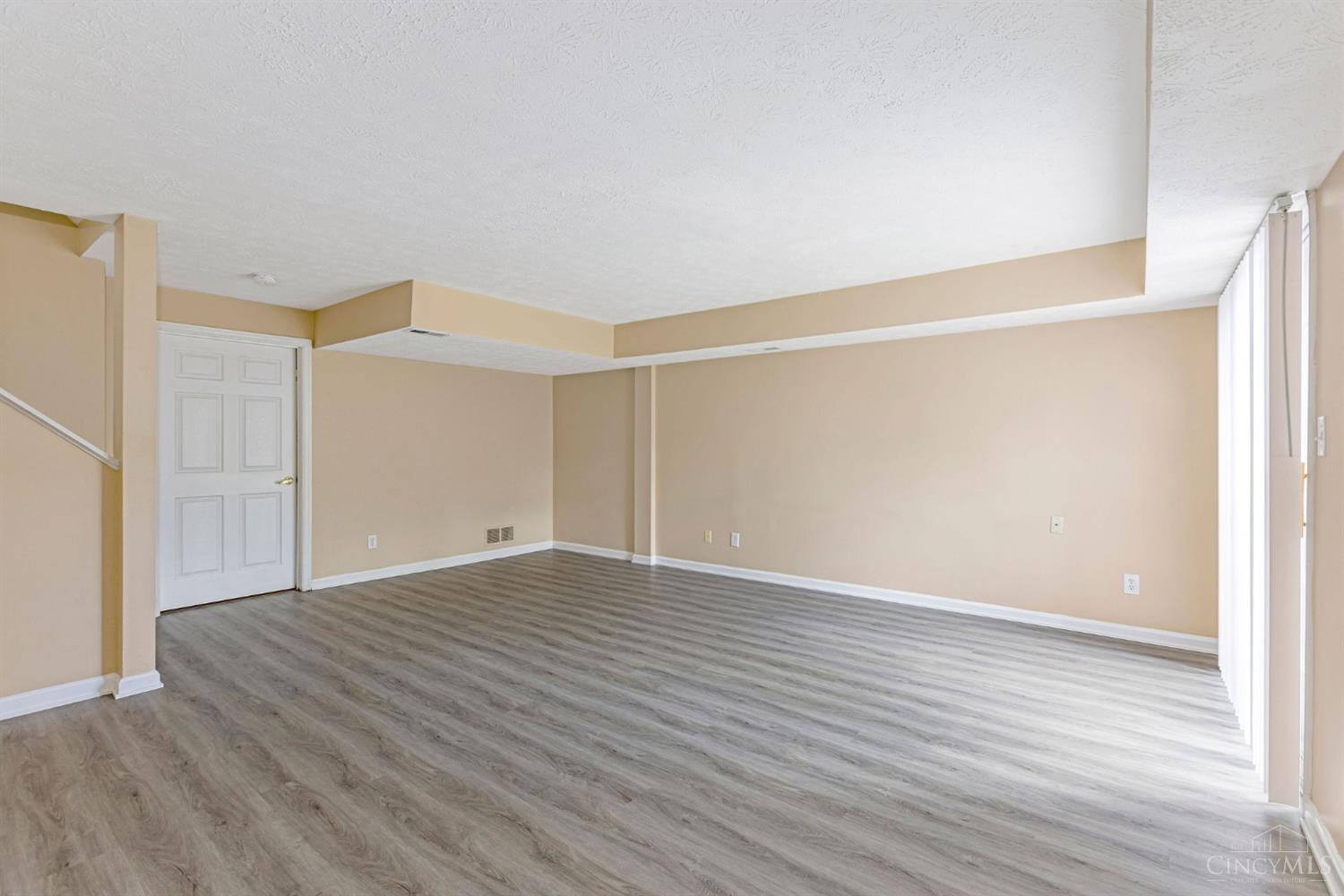 10555 Montgomery Road, Unit 77 Montgomery, OH 45242 - Photo 13 of 54