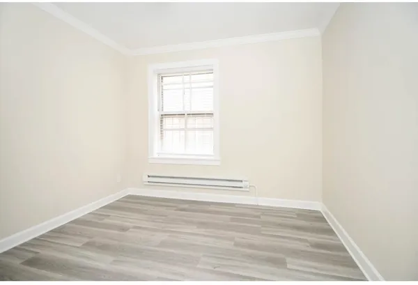 $2,395 | 837.5 West Cornelia Avenue, Unit 3S, Chicago, IL 60657