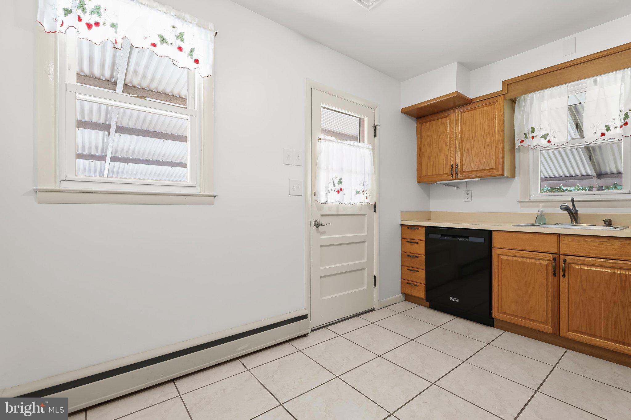 8813 Alnwick Road Baltimore, MD 21234 - Photo 15 of 42 Casual Dining Area - Access to Patio
