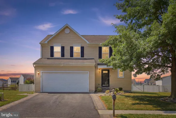 $425,000 | 304 Christiana River Drive, Clayton, DE 19938