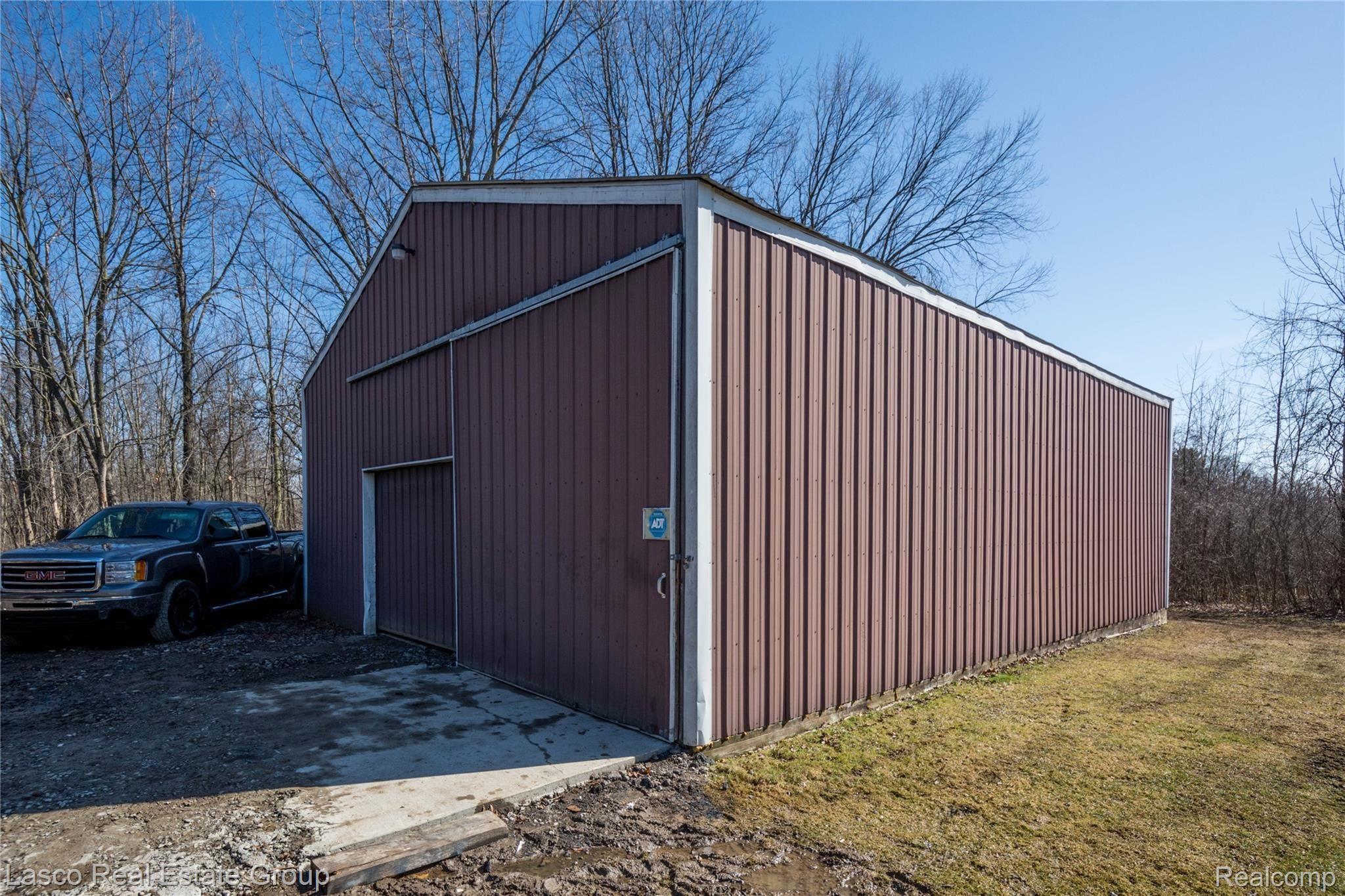 2403 West Ray Road Fenton, MI 48430 - Photo 10 of 23 DSC_2862.jpg