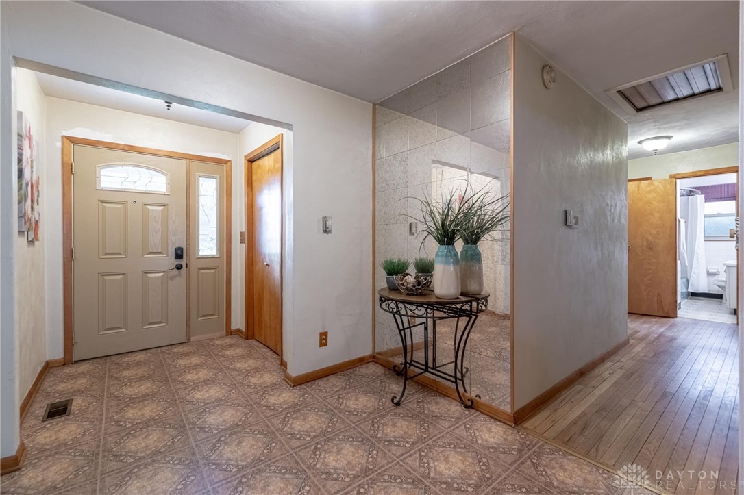 8334 Crossley Road Springboro, OH 45066 - Photo 7 of 44 Gallery Image 7