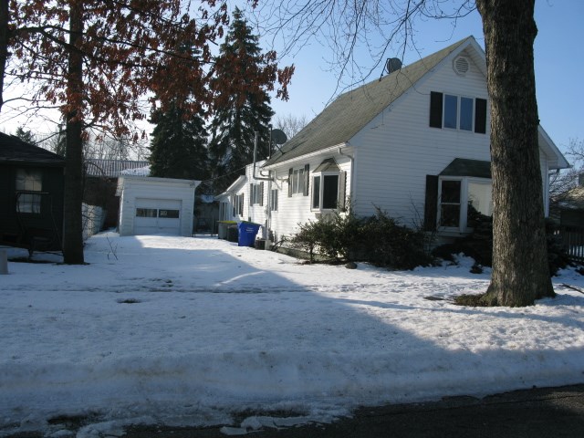 306 East Oak Street Butler, IN 46721 - Photo 2 of 9