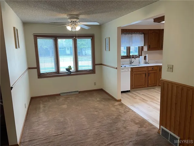 $2,200 | 41 Castle Court, Amherst, NY 14226