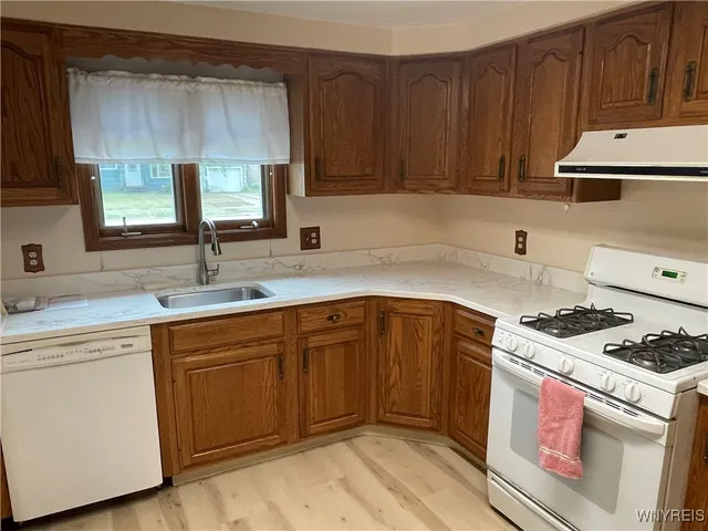 $2,200 | 41 Castle Court, Amherst, NY 14226