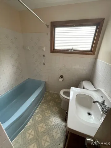 $2,200 | 41 Castle Court, Amherst, NY 14226