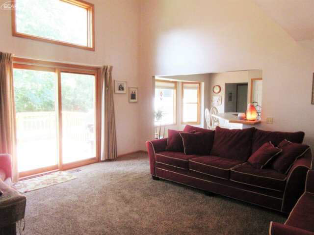 5455 North McKinley Road Flushing, MI 48433 - Photo 12 of 33 21196534-11.JPG