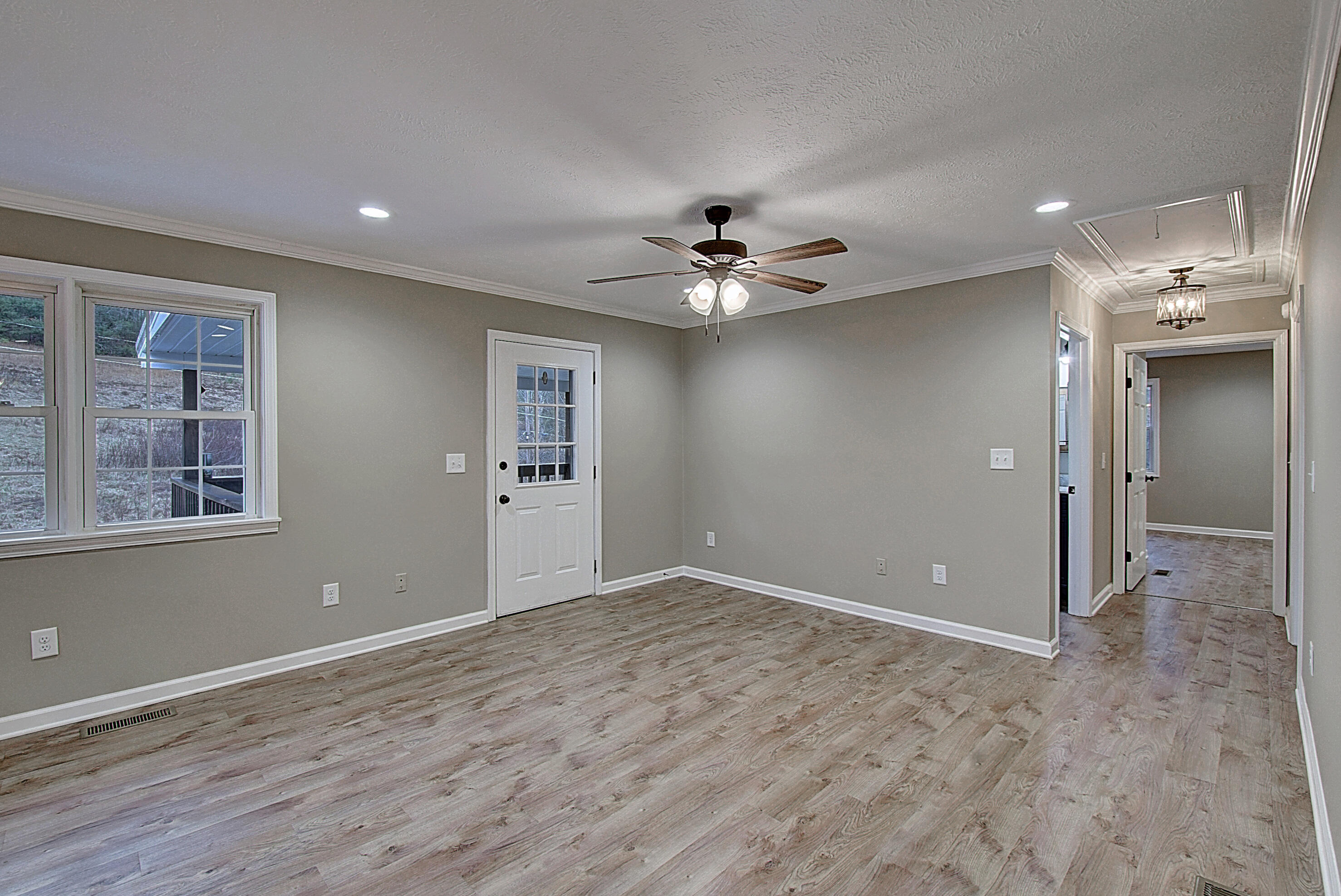 443 Browns Branch Road Hampton, TN 37658 - Photo 11 of 31 11