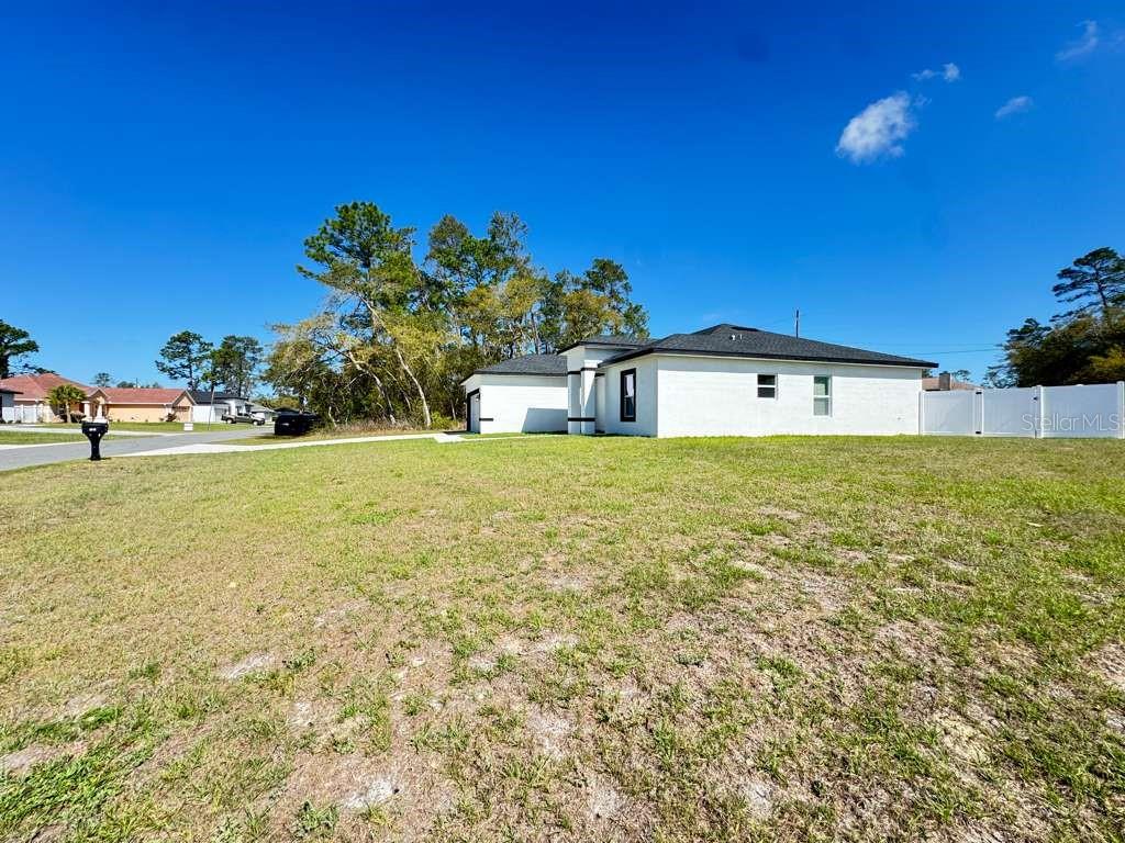 4513 Southwest 170th Street Road Ocala, FL 34473 - Photo 5 of 49