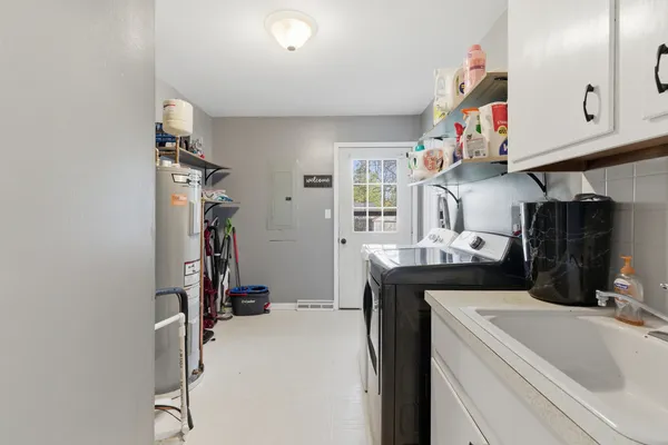 $165,000 | 1810 West Chestnut Street, Marion, IL 62959