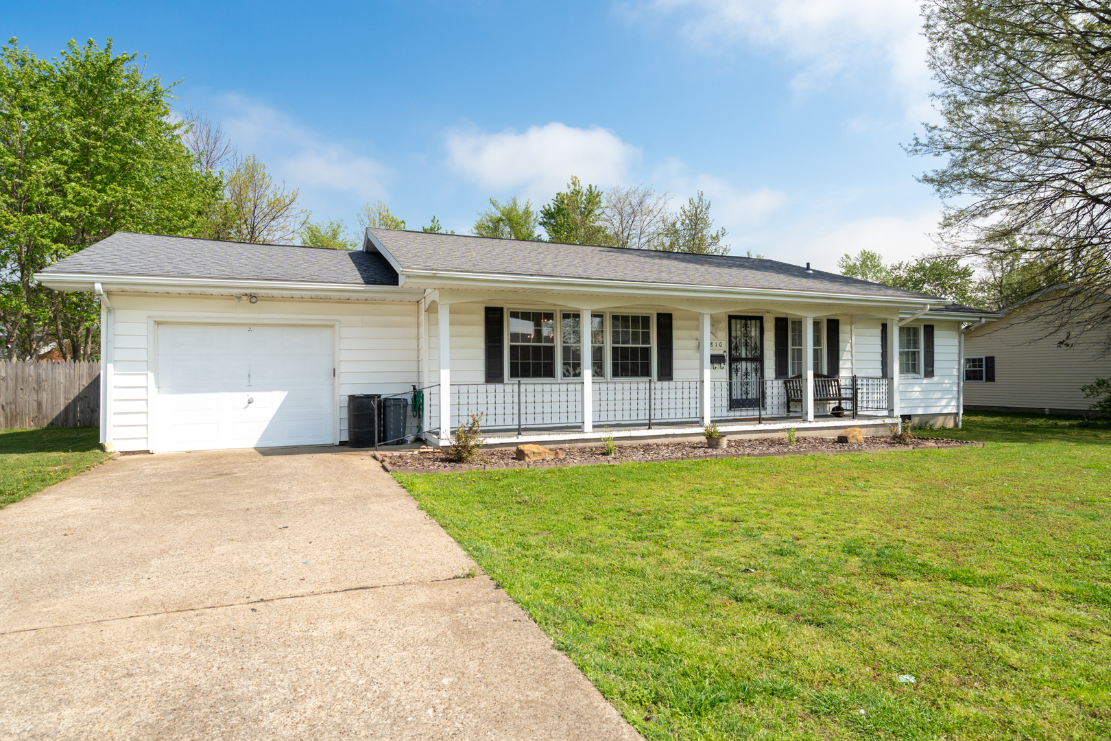 1810 West Chestnut Street Marion, IL 62959 - Photo 2 of 34