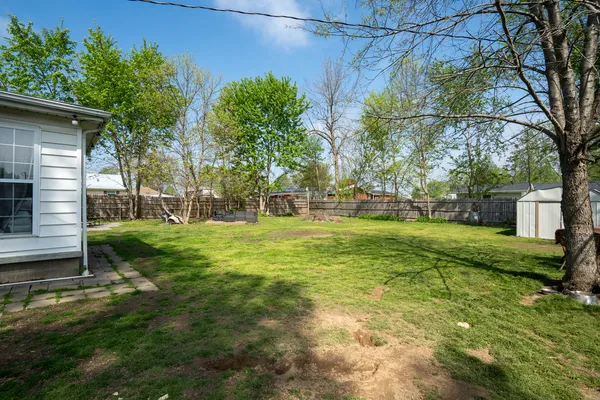 $165,000 | 1810 West Chestnut Street, Marion, IL 62959
