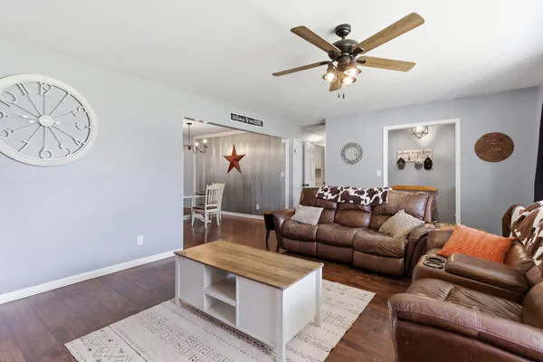 $165,000 | 1810 West Chestnut Street, Marion, IL 62959