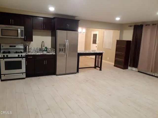 $2,250 | 861 Elko Avenue, Ventura, CA 93004