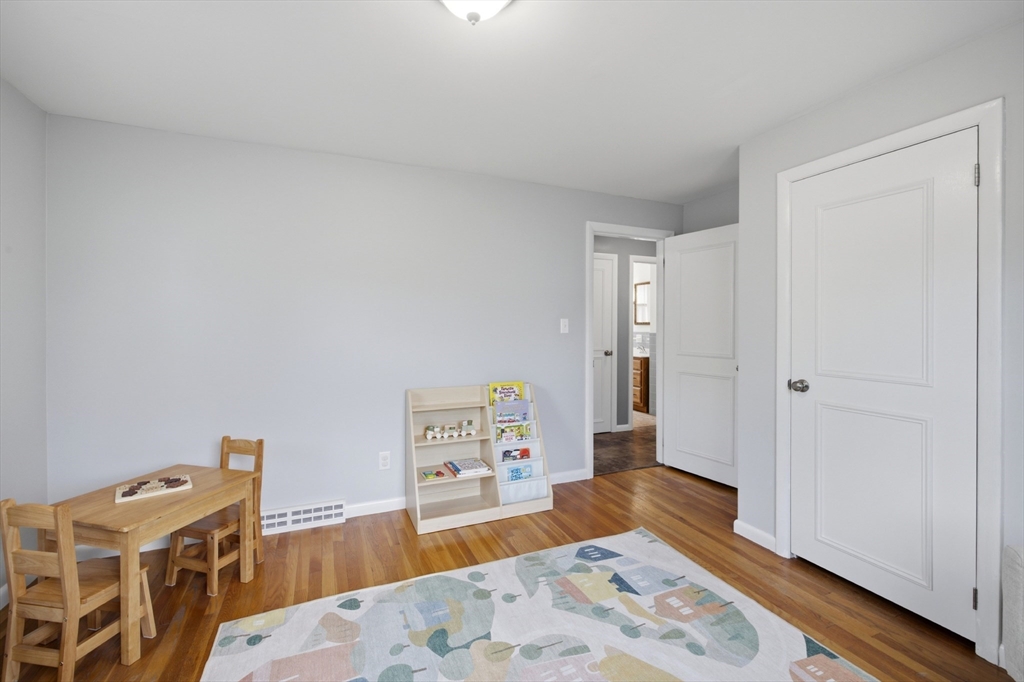 9 Claude Road Chelmsford, MA 01824 - Photo 23 of 42