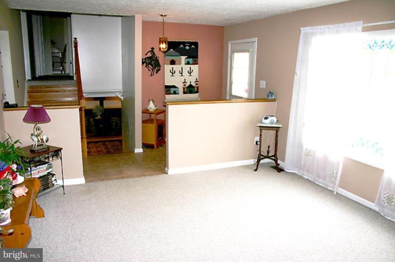 4905 Grave Run Road Manchester, MD 21102 - Photo 5 of 20 Living Room #2
