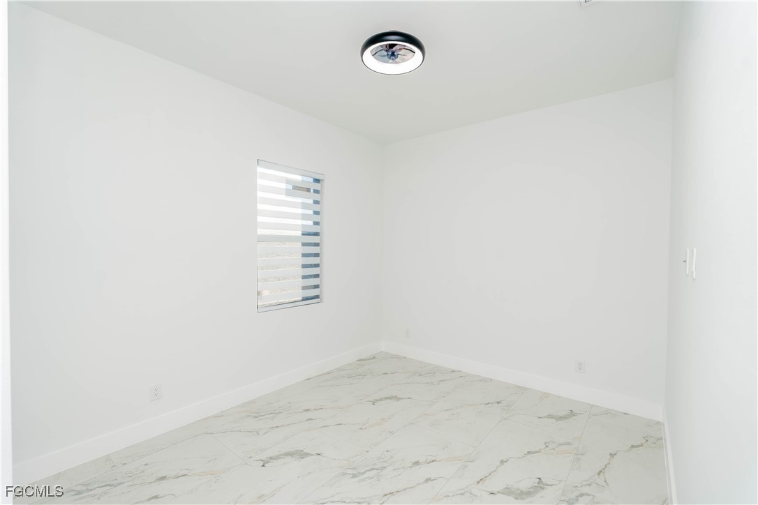 1140 Eclipse Street East Lehigh Acres, FL 33974 - Photo 20 of 31