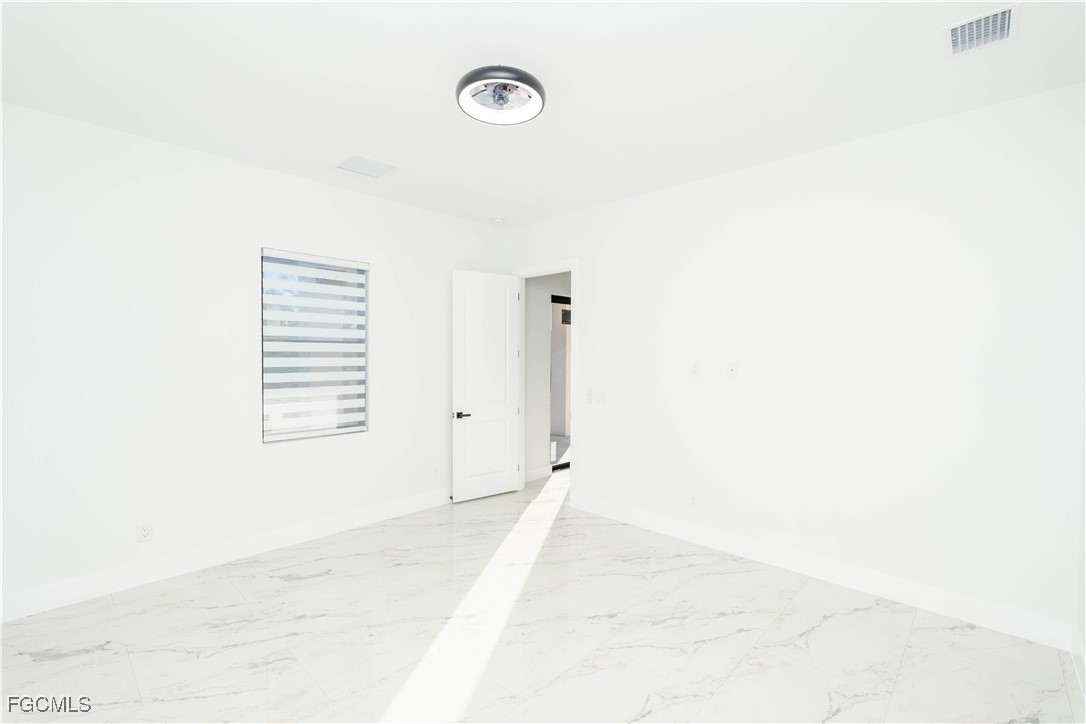 1140 Eclipse Street East Lehigh Acres, FL 33974 - Photo 10 of 31