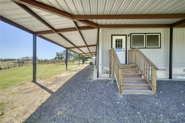 $769,000 | 24644 Old Highway 6, Navasota, TX 77868