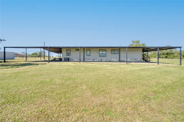 $769,000 | 24644 Old Highway 6, Navasota, TX 77868