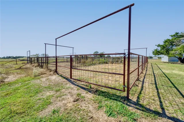 $769,000 | 24644 Old Highway 6, Navasota, TX 77868