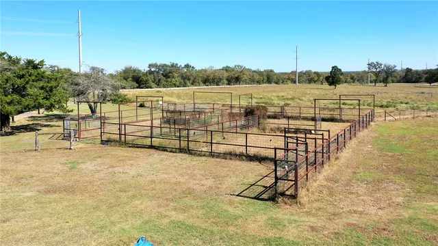 $769,000 | 24644 Old Highway 6, Navasota, TX 77868