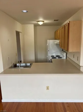 $2,150 | 770 Speedwell Avenue, Unit 3, Morris Plains, NJ 07950