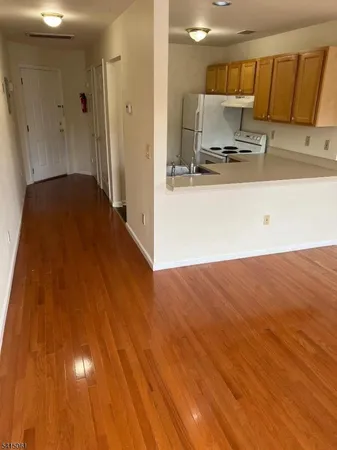 $2,150 | 770 Speedwell Avenue, Unit 3, Morris Plains, NJ 07950