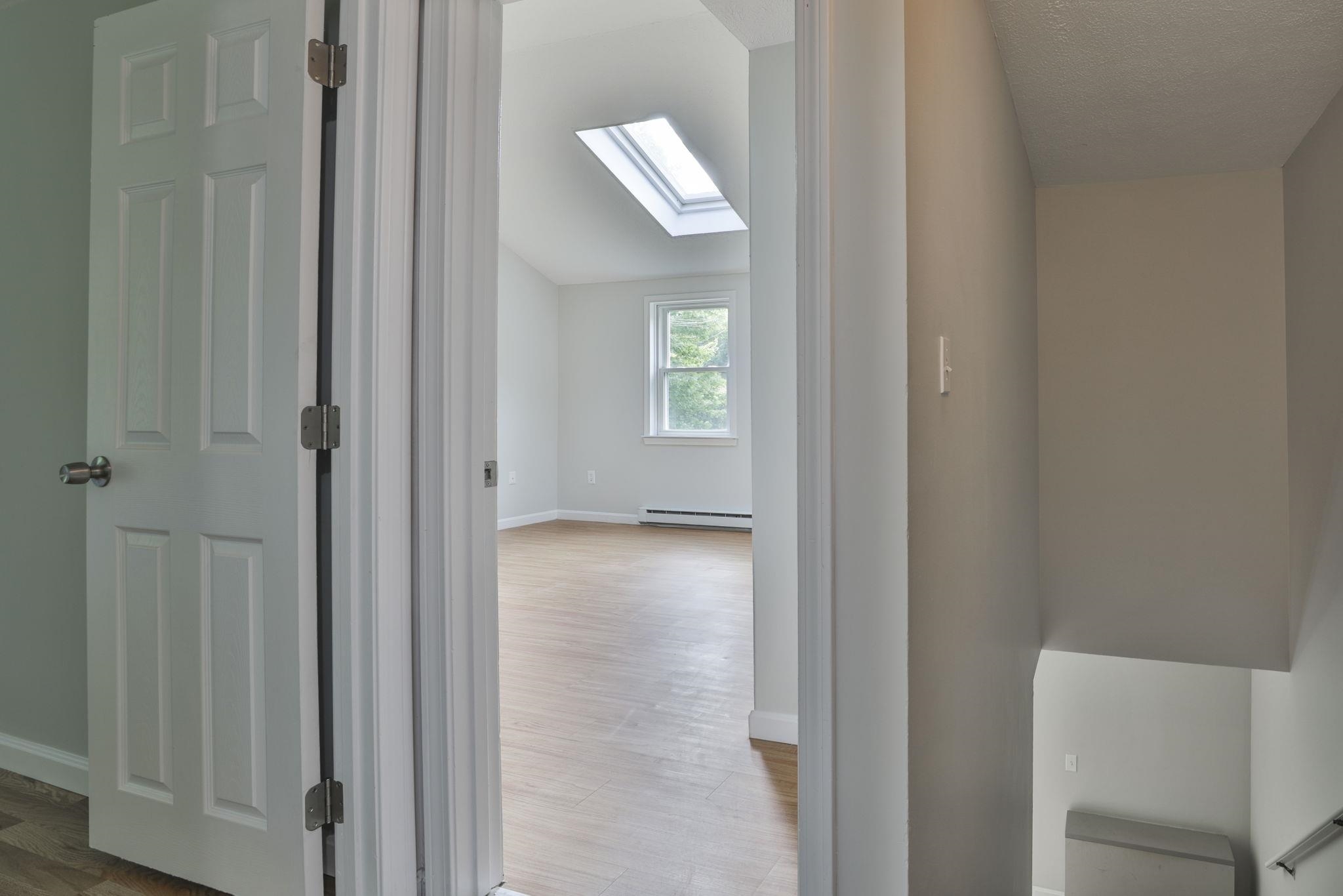 12 Al Street, Unit R Derry, NH 03038 - Photo 3 of 23