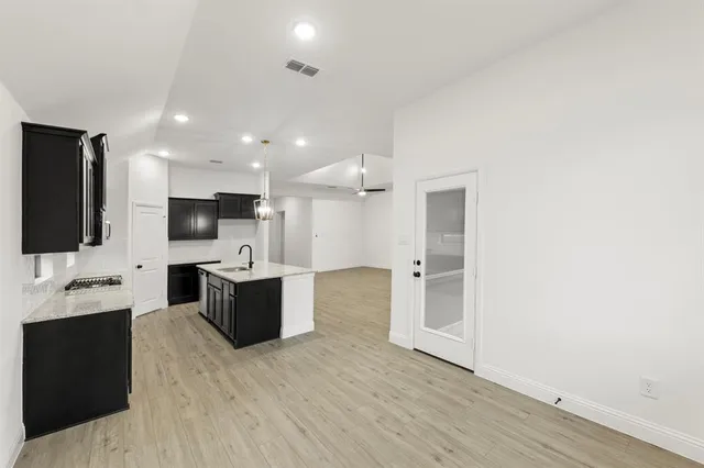 $379,970 | 4043 Bedford Drive, Heartland, TX 75114