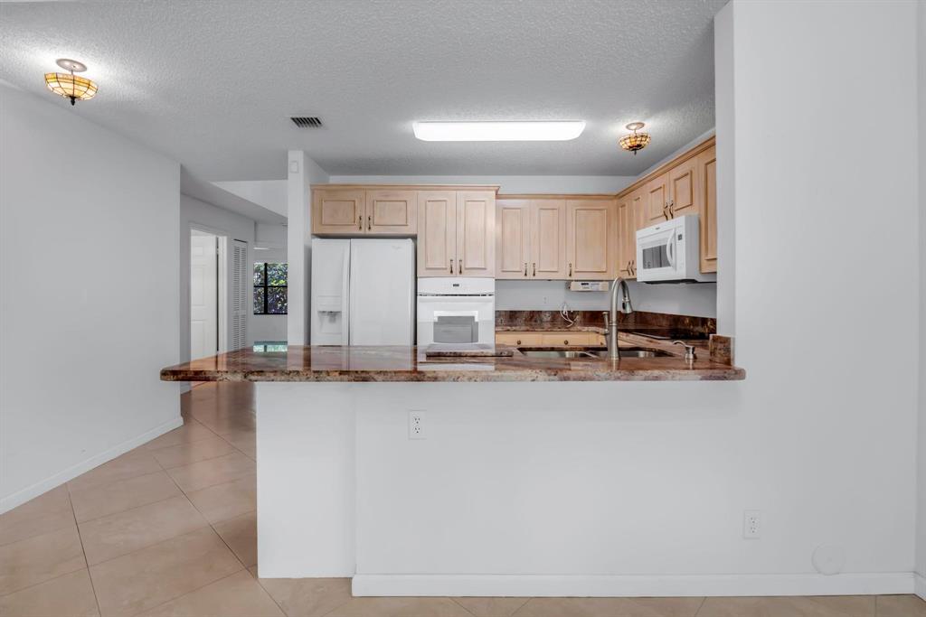 6796 North Pine Island Road, Unit 6796 Tamarac, FL 33321 - Photo 12 of 36