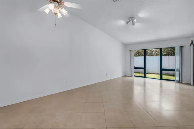 $374,900 | 6796 North Pine Island Road, Unit 6796, Tamarac, FL 33321